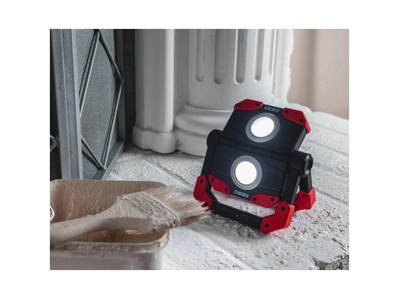 Punjača svjetiljka NEBO Omni 2K - 2000 lm