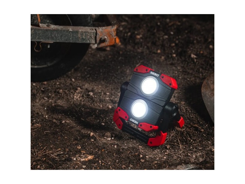 Punjača svjetiljka NEBO Omni 2K - 2000 lm