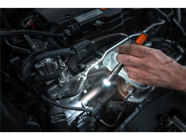 Polnilna svetilka NEBO Inspector 500  - 500 lm