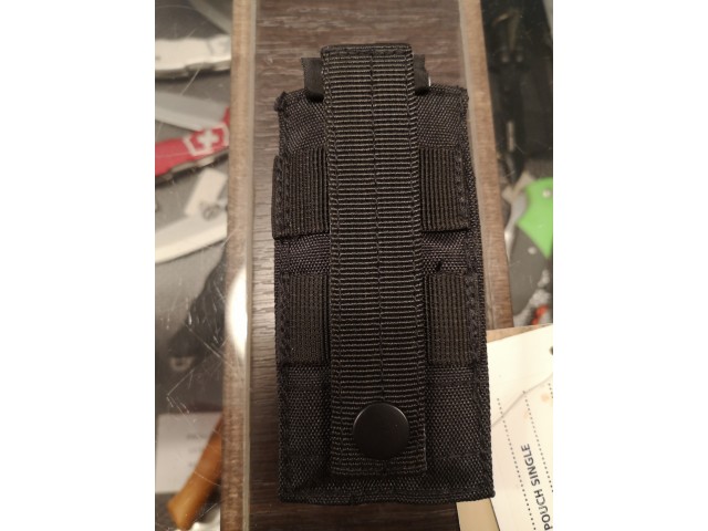 Single magazine case black