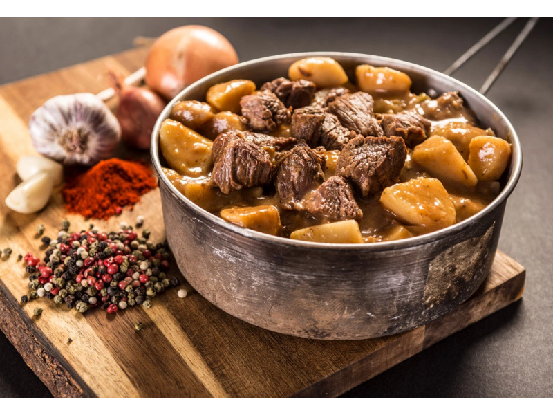 Pasto MENU AVVENTURA Gulasch con patate - 400g