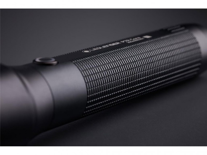 Lampada ricaricabile LED LENSER P7R Core - 1400 lumen