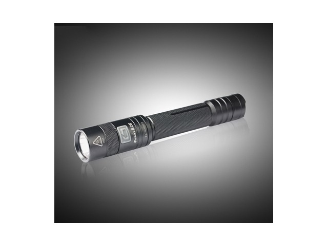  E25 FENIX FLASHLIGHT