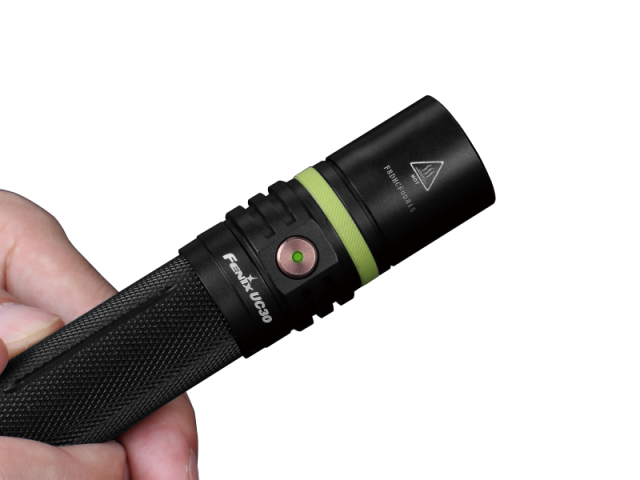  FENIX UC30 FLASHLIGHT – 2017 UPGRADE