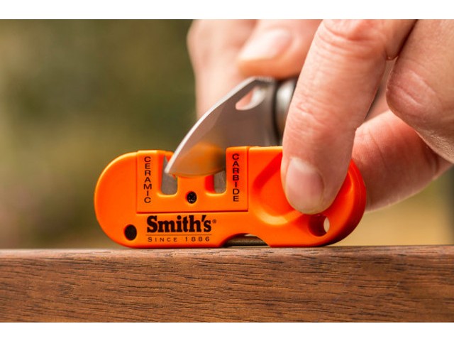 Brus za rezila SMITH'S “Pocket Pal” Multi-Functional Knife Sharpener